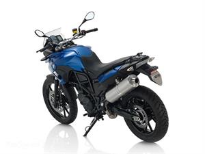 بررسی موتورسیکلت بی ام و F700 GS مدل 2015